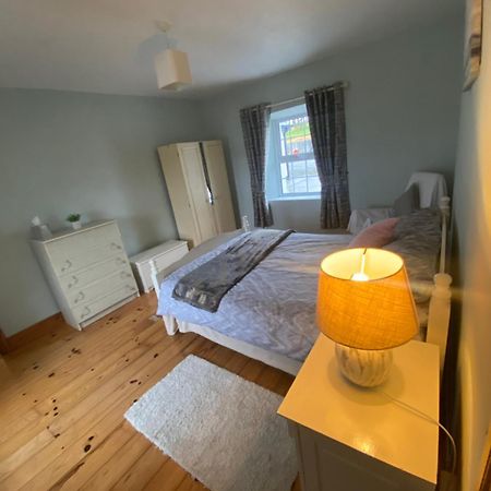 Cheerful 3 Bedroom Country Farm House Ennis Exterior foto