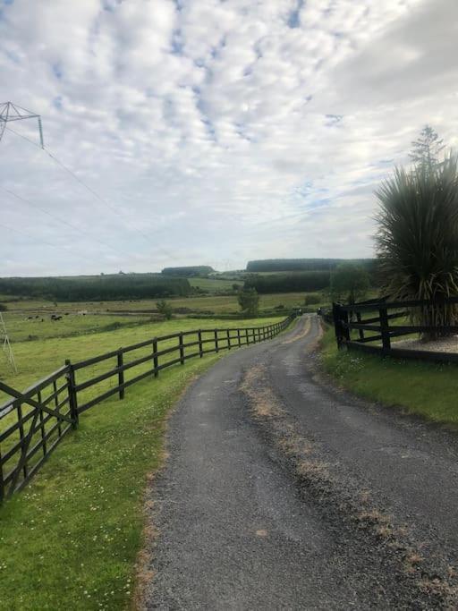 Cheerful 3 Bedroom Country Farm House Ennis Exterior foto